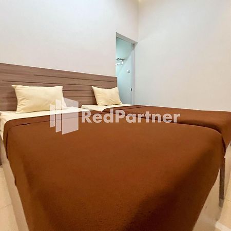 Griya Borobudur Malang Syariah Redpartner Blimbing  Eksteriør billede